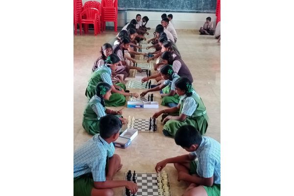 Sairam Matriculation Hr.sec School, Thiruvarur chess competition conducted in the school selecting participation in the Olympia